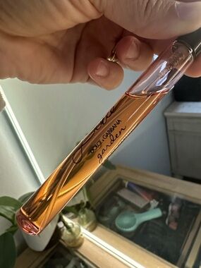 Dolce & Gabbana Garden spray in Peachy Pink Glass